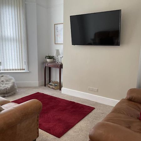 4 Bedroom House In Harrogate Town Centre Buitenkant foto