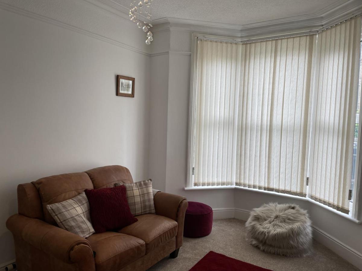 4 Bedroom House In Harrogate Town Centre Buitenkant foto
