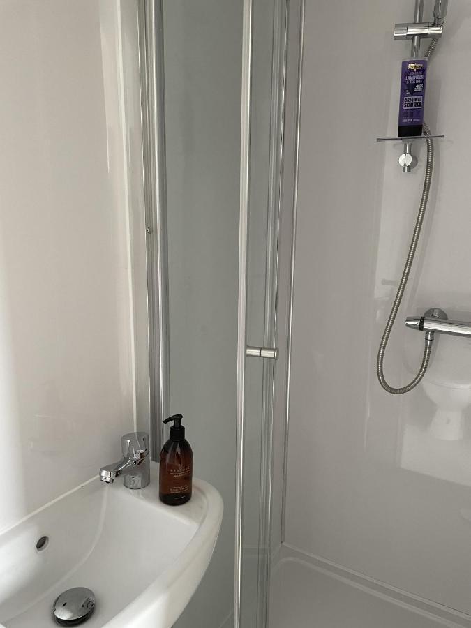 4 Bedroom House In Harrogate Town Centre Buitenkant foto