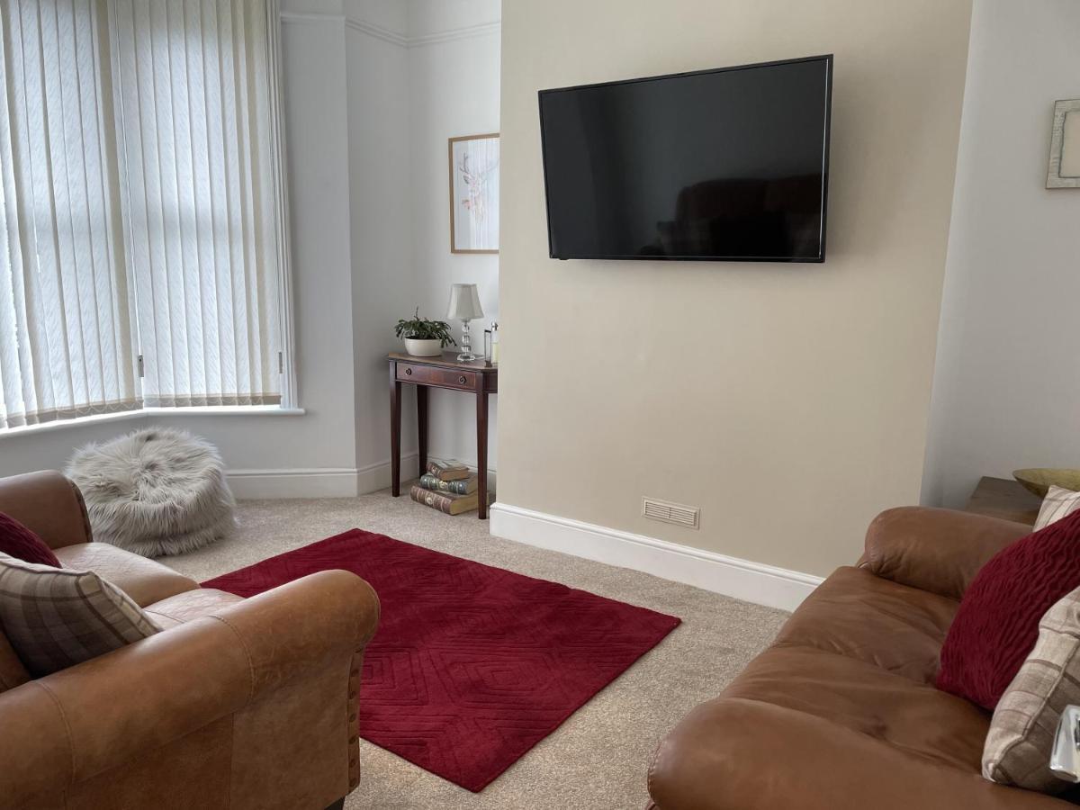 4 Bedroom House In Harrogate Town Centre Buitenkant foto