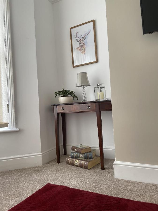 4 Bedroom House In Harrogate Town Centre Buitenkant foto