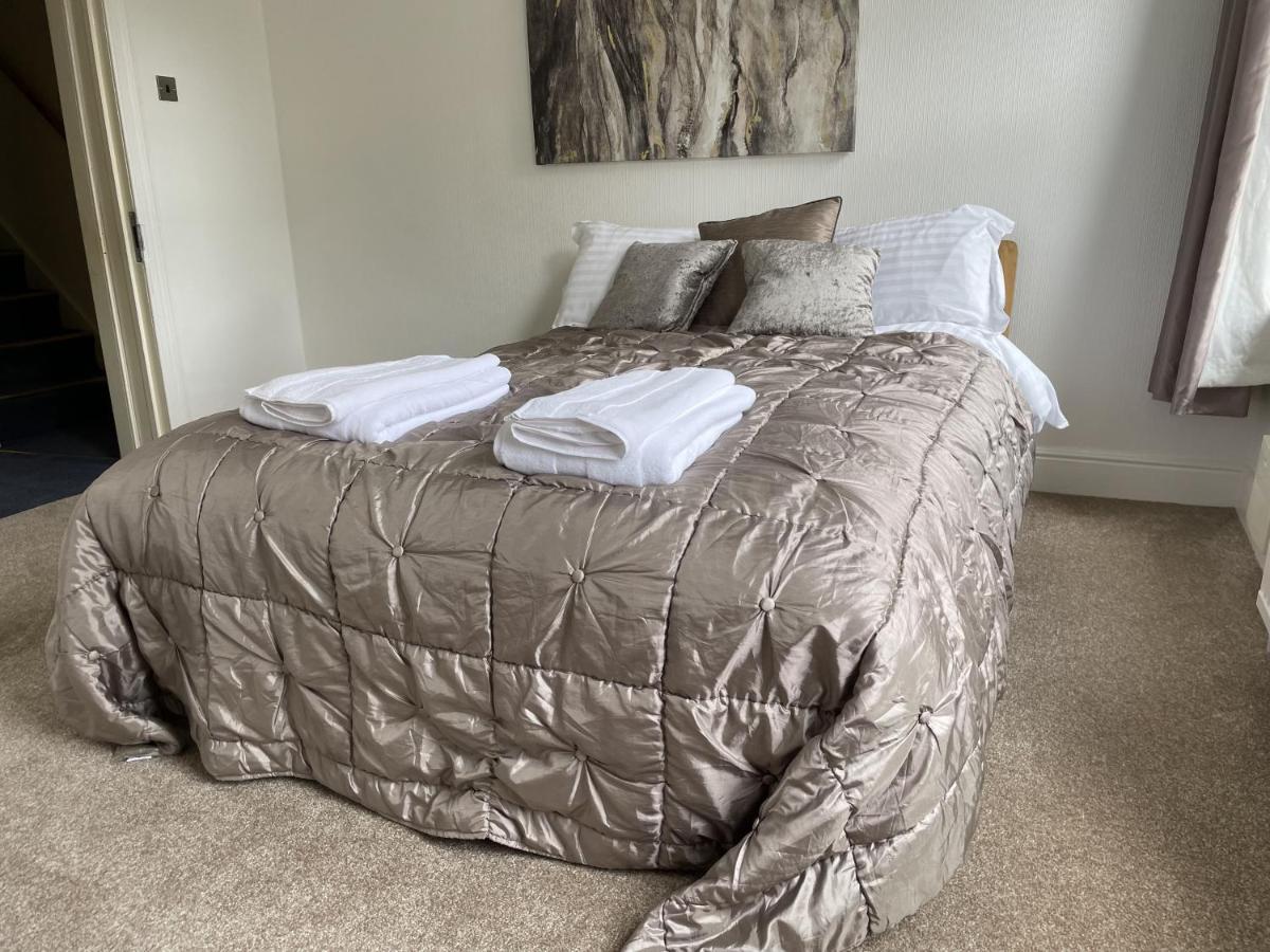 4 Bedroom House In Harrogate Town Centre Buitenkant foto