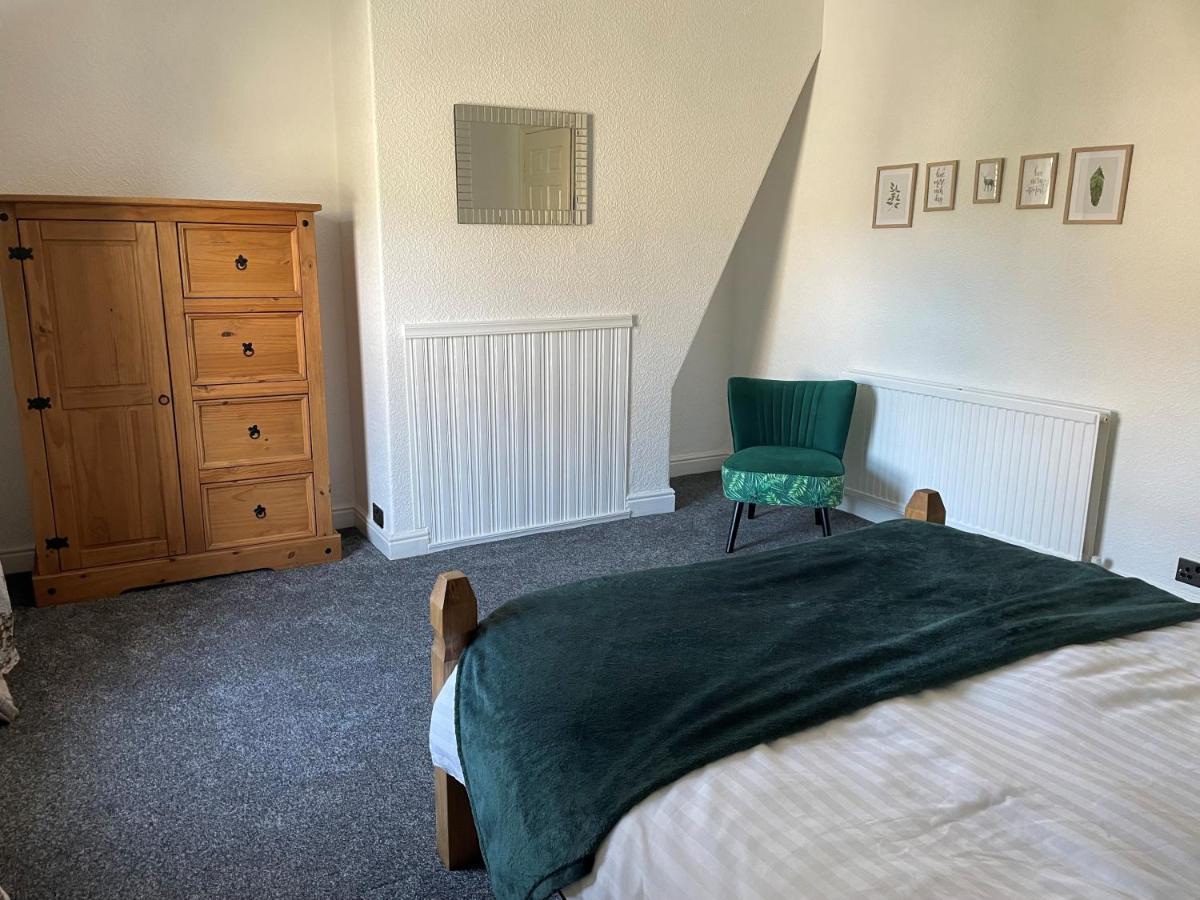 4 Bedroom House In Harrogate Town Centre Buitenkant foto