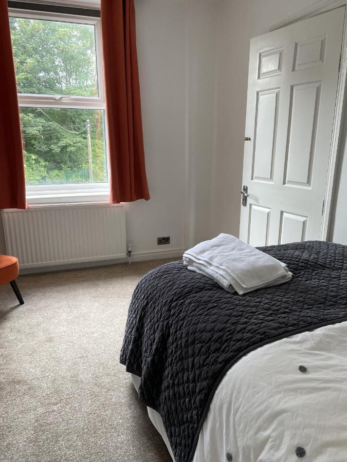 4 Bedroom House In Harrogate Town Centre Buitenkant foto